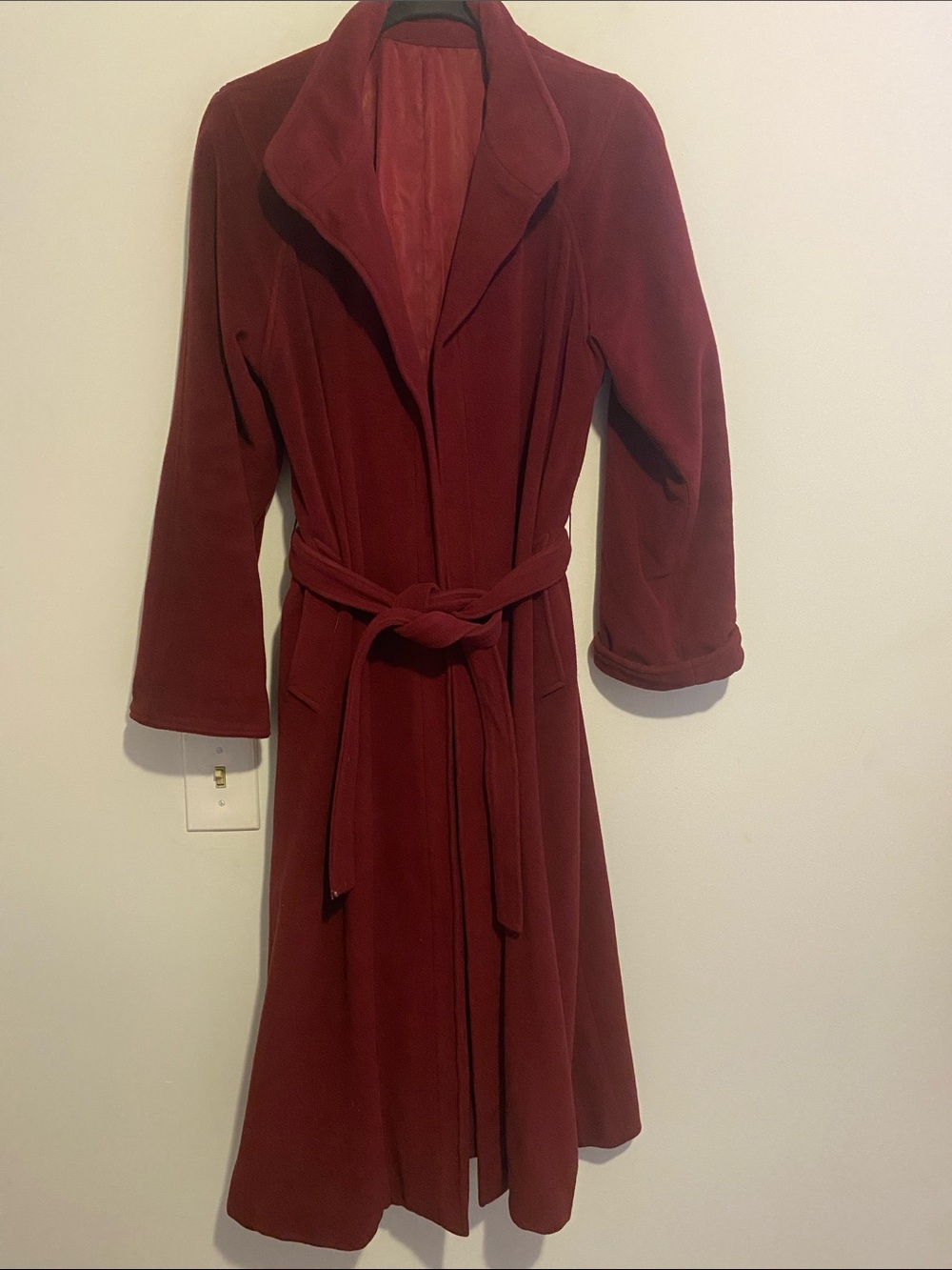 Kinsler vintage wool , Women’s Burgundy Trench Coat with Tie Belt. Heavy coat.